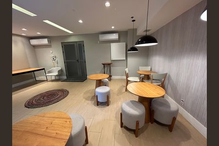 Apartamento para alugar com 40m², 2 quartos e sem vagaÁrea comum - Salão de festas