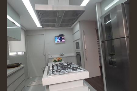 Casa à venda com 4 quartos, 300m² em Jardim Sao Nicolau, São Paulo