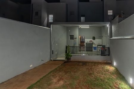 Quintal  de casa à venda com 2 quartos, 65m² em Parque Santo Antonio (nova Veneza), Sumaré