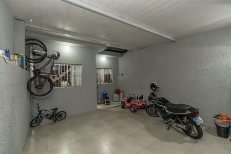 Garagem  de casa à venda com 2 quartos, 65m² em Parque Santo Antonio (nova Veneza), Sumaré