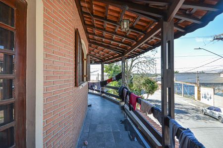 Casa à venda com 3 quartos, 270m² em Jardim Guanhembu, São Paulo