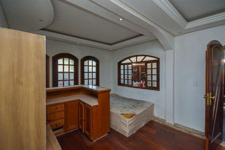 Casa à venda com 270m², 3 quartos e 3 vagas