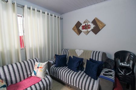 Casa à venda com 125m², 4 quartos e 2 vagas Casa à venda com 125m², 4 quartos e 2 vagasSala