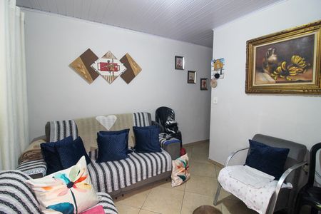 Casa à venda com 125m², 4 quartos e 2 vagas Casa à venda com 125m², 4 quartos e 2 vagasSala