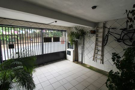 Garagem de casa à venda com 4 quartos, 125m² em Jardim Raposo Tavares, São Paulo