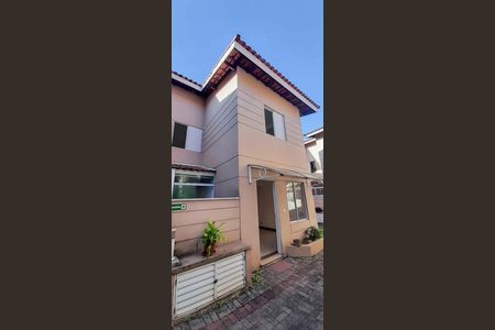 Casa de condomínio à venda com 65m², 2 quartos e 2 vagas Casa de condomínio à venda com 65m², 2 quartos e 2 vagasFachada da Casa