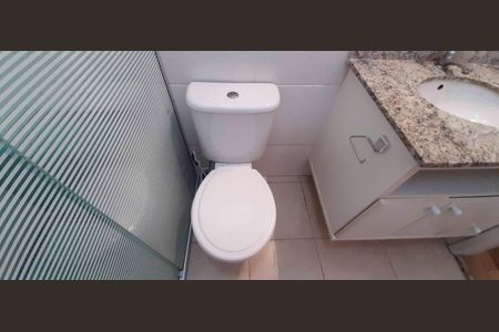 Casa de condomínio à venda com 65m², 2 quartos e 2 vagas Casa de condomínio à venda com 65m², 2 quartos e 2 vagasBanheiro