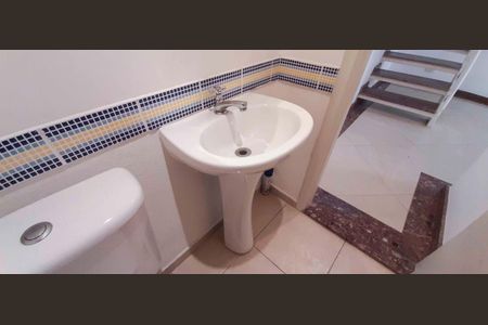 Casa de condomínio à venda com 65m², 2 quartos e 2 vagas Casa de condomínio à venda com 65m², 2 quartos e 2 vagasLavabo