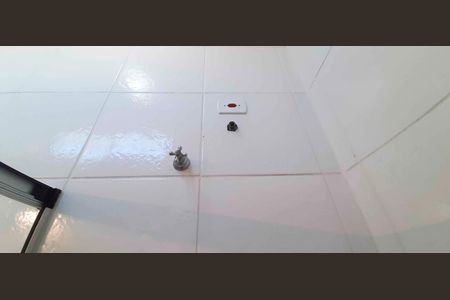 Casa de condomínio à venda com 65m², 2 quartos e 2 vagas Casa de condomínio à venda com 65m², 2 quartos e 2 vagasBanheiro