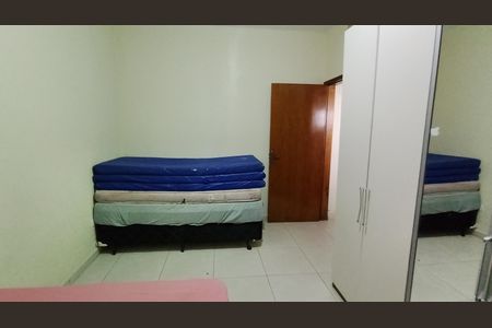 Casa para alugar com 1130m², 3 quartos e 5 vagas Casa para alugar com 1130m², 3 quartos e 5 vagasQuarto 2