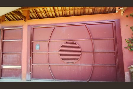 Fachada  de casa para alugar com 3 quartos, 1130m² em Ipelândia, Suzano