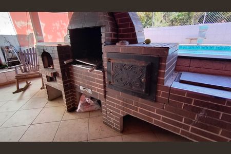 Churrasqueira  de casa para alugar com 3 quartos, 1130m² em Ipelândia, Suzano