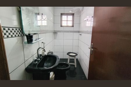 Banheiro 1 de casa para alugar com 3 quartos, 1130m² em Ipelândia, Suzano