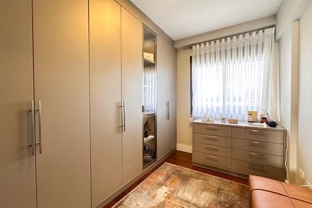 Apartamento à venda com 130m², 4 quartos e 2 vagas Apartamento à venda com 130m², 4 quartos e 2 vagasQuarto 2