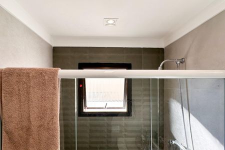 Apartamento à venda com 130m², 4 quartos e 2 vagas Apartamento à venda com 130m², 4 quartos e 2 vagasBanheiro da Suíte