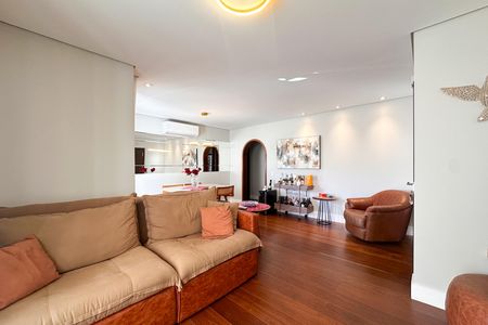 Apartamento à venda com 130m², 4 quartos e 2 vagas Apartamento à venda com 130m², 4 quartos e 2 vagasSala