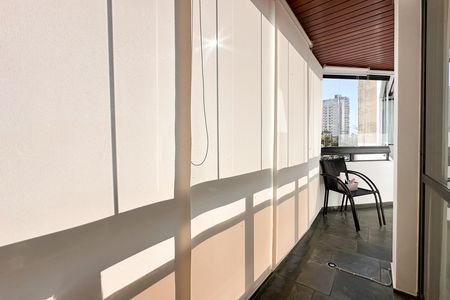 Apartamento à venda com 130m², 4 quartos e 2 vagas Apartamento à venda com 130m², 4 quartos e 2 vagasSacada
