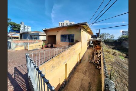 Casa à venda com 3 quartos, 220m² em Vila Maracanã, São Paulo