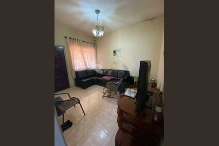 Casa à venda com 3 quartos, 220m² em Vila Maracanã, São Paulo