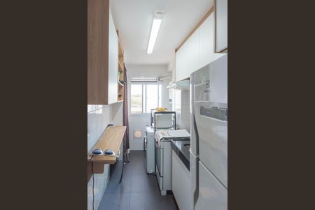 Cozinha de apartamento para alugar com 2 quartos, 44m² em Vila São Bernardo, Campinas