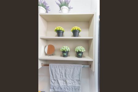 Banheiro de apartamento para alugar com 2 quartos, 44m² em Vila São Bernardo, Campinas