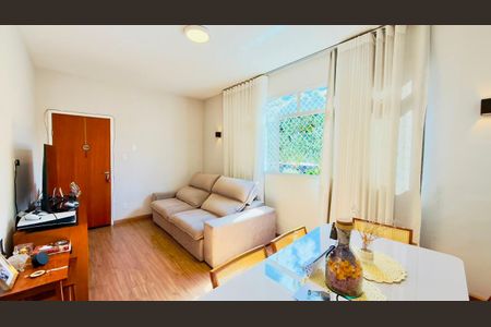 Apartamento à venda com 70m², 2 quartos e 1 vaga