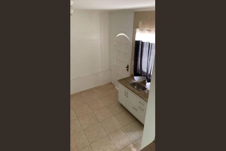 Casa à venda com 6 quartos, 220m² em Jardim do Estádio, Santo André