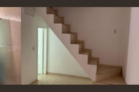 Casa à venda com 220m², 6 quartos e 2 vagas