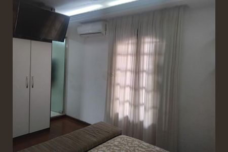 Casa à venda com 3 quartos, 240m² em Vila Salete, São Paulo