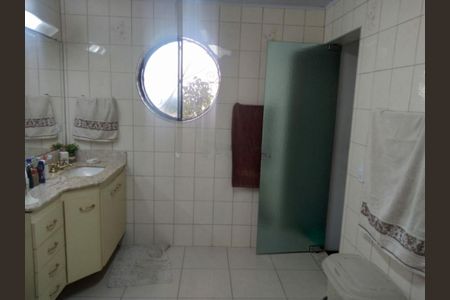 Casa à venda com 3 quartos, 240m² em Vila Salete, São Paulo