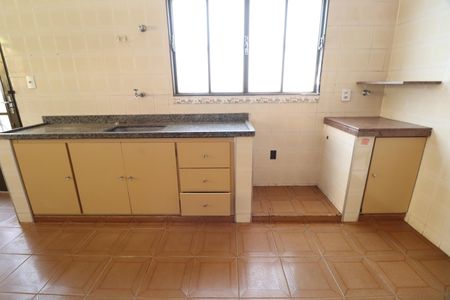 Cozinha de casa para alugar com 5 quartos, 250m² em Nossa Senhora Aparecida, Uberlândia