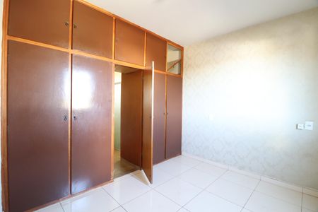 Casa para alugar com 250m², 5 quartos e 2 vagasSuíte 3