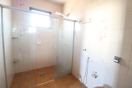 Casa para alugar com 250m², 5 quartos e 2 vagasBanheiro da suíte 2