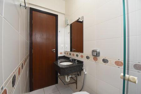 Casa de condomínio à venda com 120m², 3 quartos e 2 vagasBanheiro 2