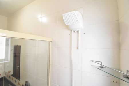 Casa de condomínio à venda com 120m², 3 quartos e 2 vagasBanheiro 2