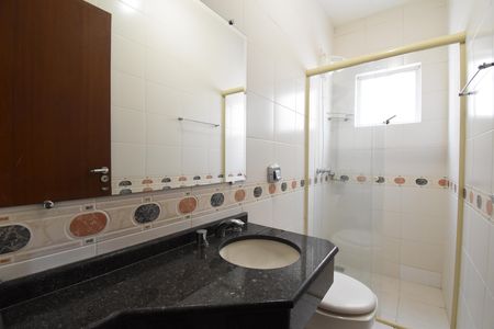 Banheiro 2 de casa de condomínio à venda com 3 quartos, 120m² em Bacacheri, Curitiba