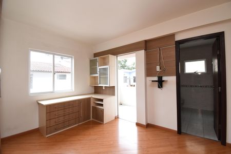 Casa de condomínio à venda com 120m², 3 quartos e 2 vagasSuíte