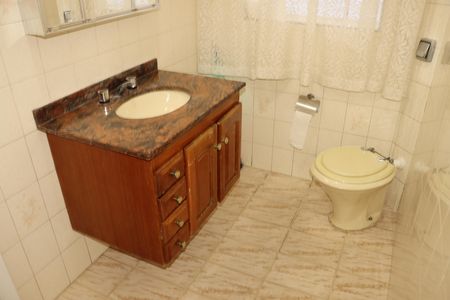 Casa para alugar com 152m², 3 quartos e 1 vagaBanheiro social