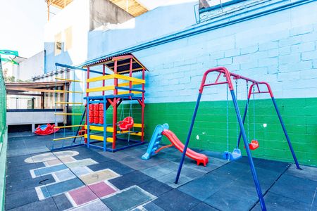 Apartamento à venda com 50m², 2 quartos e 1 vaga Apartamento à venda com 50m², 2 quartos e 1 vagaÁrea comum - Playground