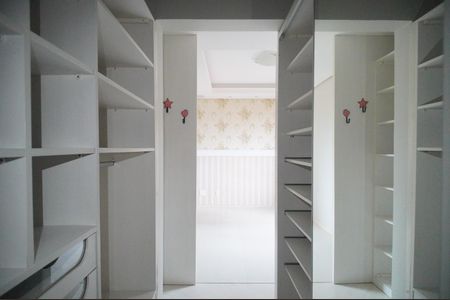 Apartamento para alugar com 109m², 2 quartos e 2 vagasCloset da suíte