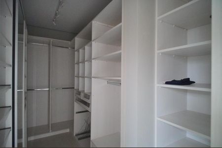 Apartamento para alugar com 109m², 2 quartos e 2 vagasCloset da suíte
