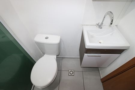 Banheiro de apartamento à venda com 2 quartos, 41m² em Parada Xv de Novembro, São Paulo