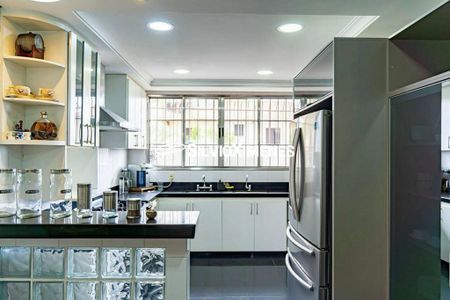 Casa à venda com 4 quartos, 416m² em São Bento, Belo Horizonte