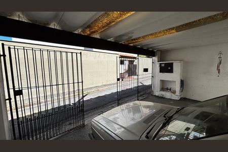Garagem de casa à venda com 2 quartos, 156m² em Vila Francisco Matarazzo, Santo André