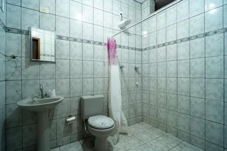 Casa para alugar com 190m², 3 quartos e 1 vaga Casa para alugar com 190m², 3 quartos e 1 vagaBanheiro da Suíte