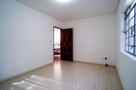 Casa para alugar com 190m², 3 quartos e 1 vaga Casa para alugar com 190m², 3 quartos e 1 vagaSala