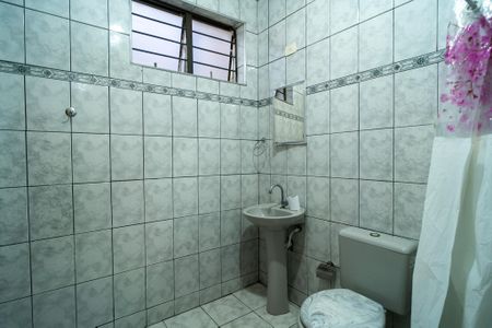 Casa para alugar com 190m², 3 quartos e 1 vaga Casa para alugar com 190m², 3 quartos e 1 vagaBanheiro da Suíte