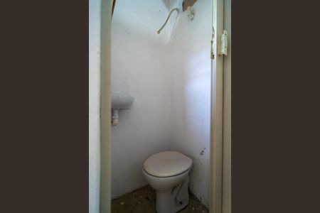 Casa para alugar com 190m², 3 quartos e 1 vaga Casa para alugar com 190m², 3 quartos e 1 vagaBanheiro de serviço