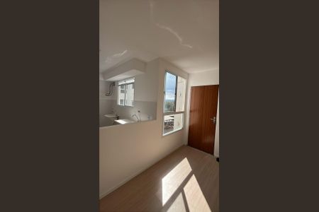 Sala de apartamento para alugar com 2 quartos, 43m² em Marapicu, Nova Iguaçu