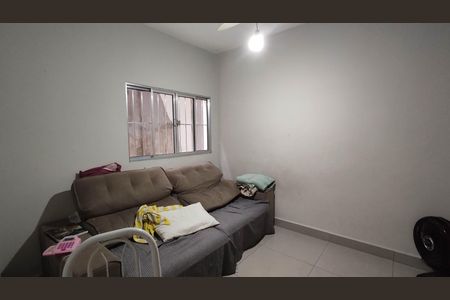 Casa para alugar com 100m², 2 quartos e 1 vaga Casa para alugar com 100m², 2 quartos e 1 vagaSala de estar
